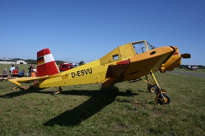 LET-UH Z-37 Cmelak Hummel