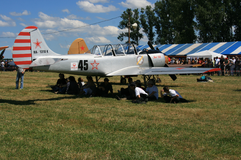 Yak-52 - hier klicken !