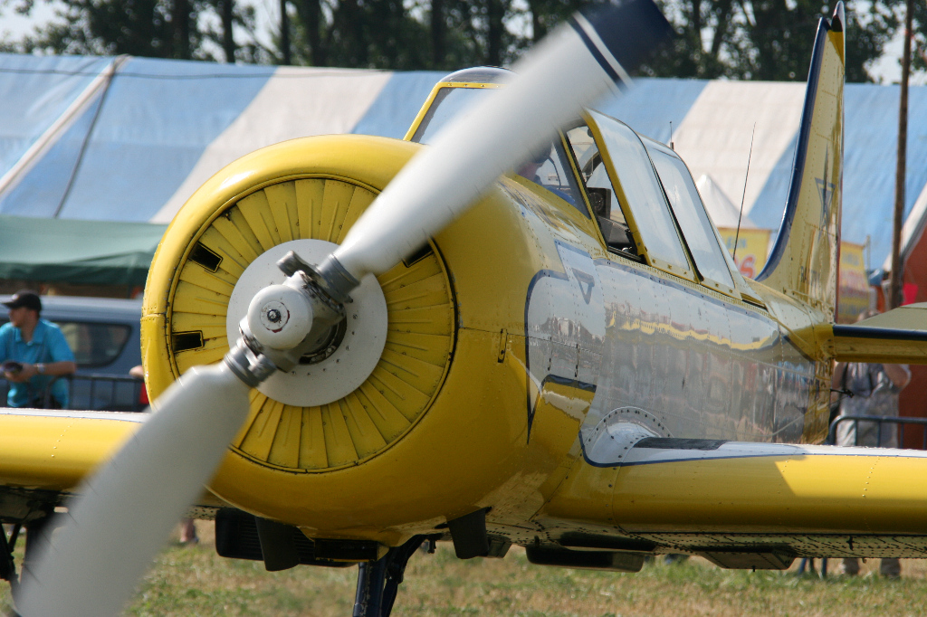 Yak-52
