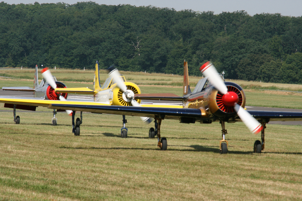 Yak-52 - hier klicken !