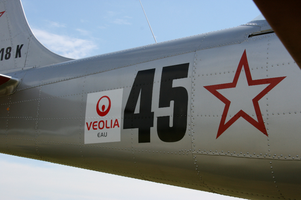 Yak-52