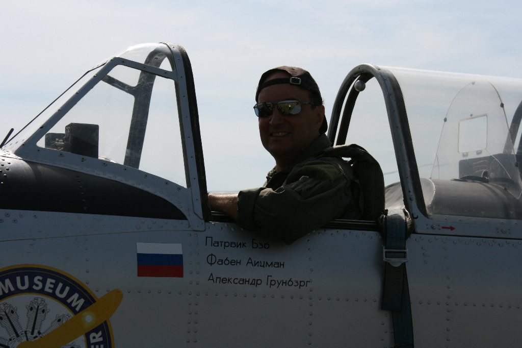 Yak-52 - hier klicken !