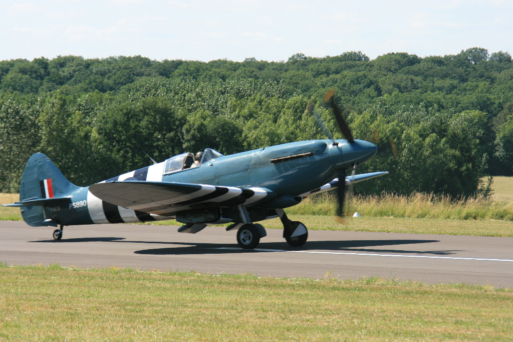 Spitfire Mk XIX PS890 F-AZJS