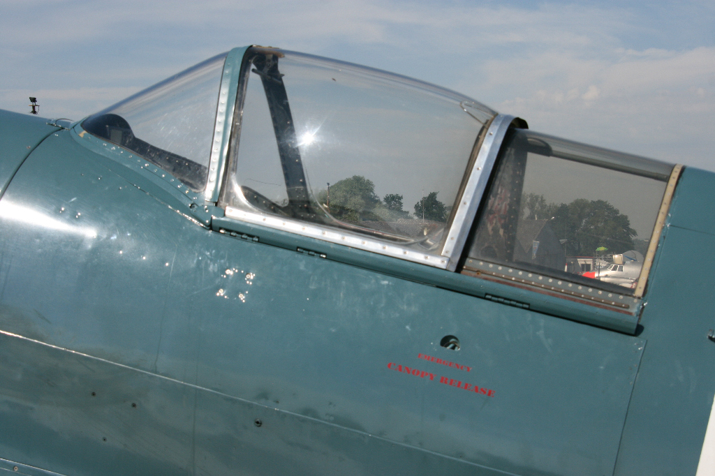 Spitfire Mk XIX PS890 F-AZJS