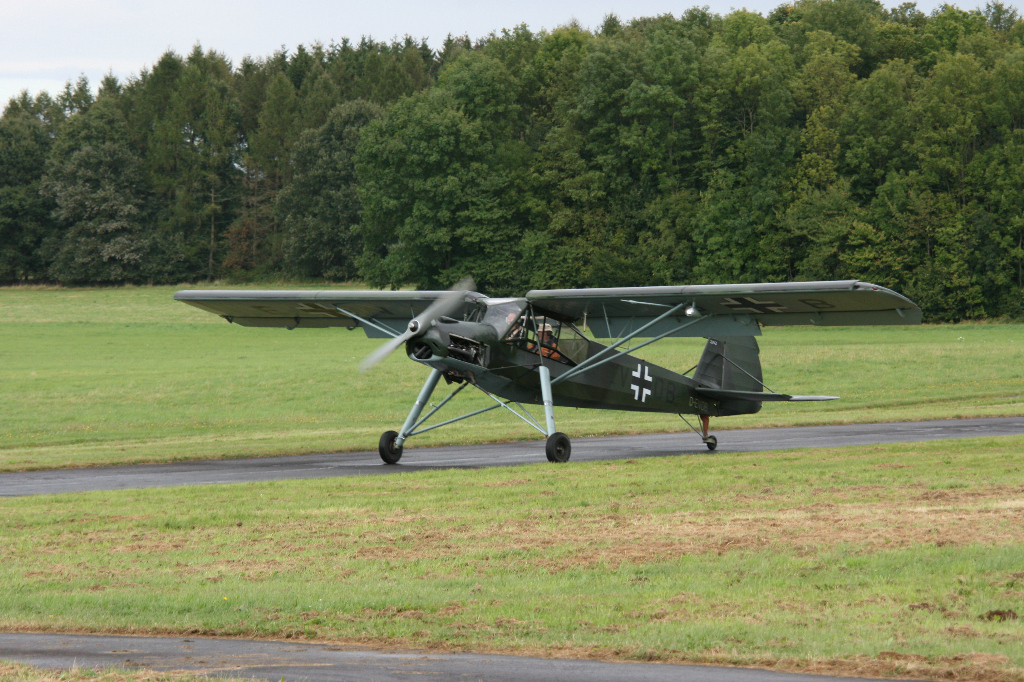 Fieseler Storch Fi156 D-EVDB von Dirk Bende