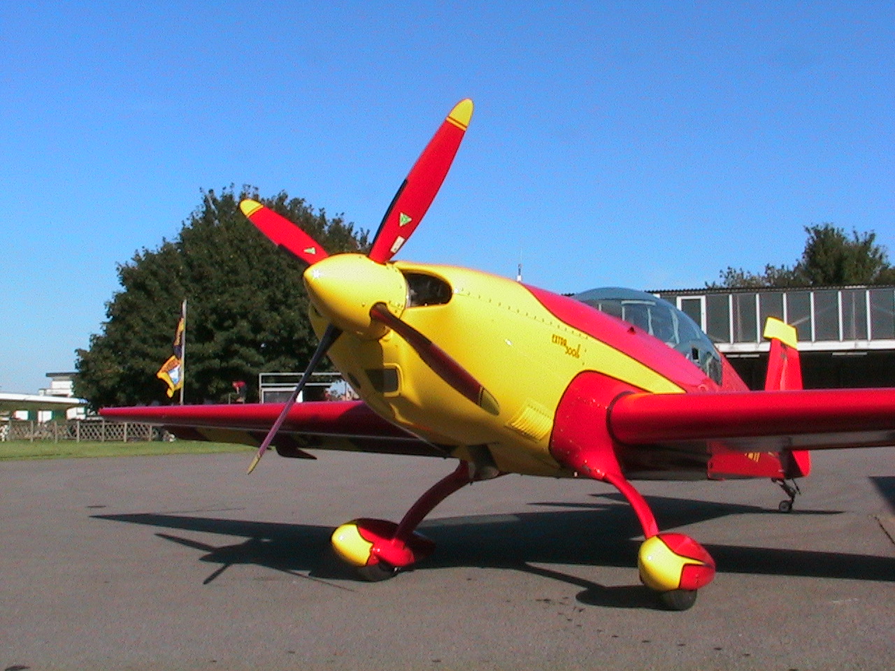 Extra 300L D-ETEW der Westflug Aachen