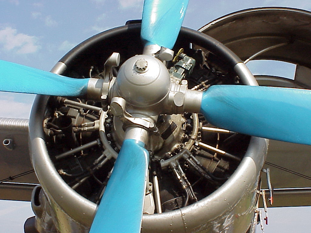  Antonov An-2 D-FOKK der Classic Wings in den Farben der 'Deutschen Lufthansa-Ost'