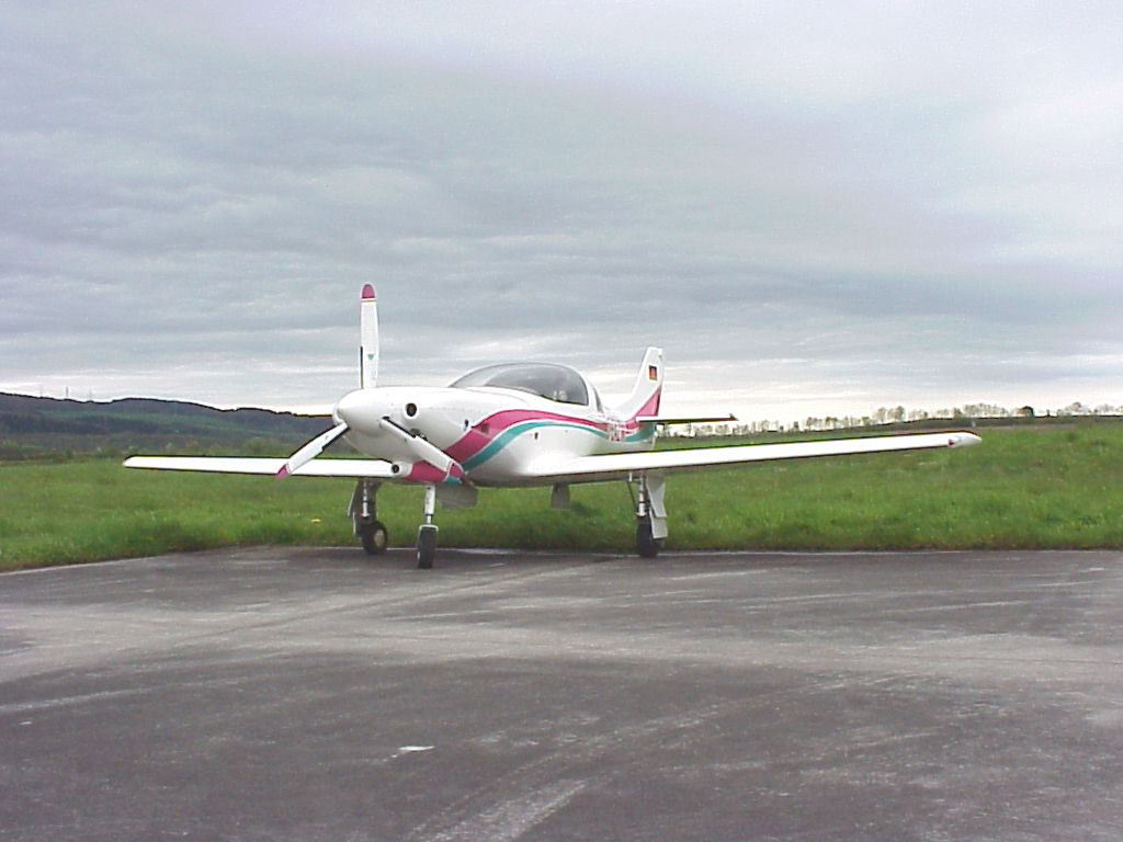 Lancair 320 D-EAZW