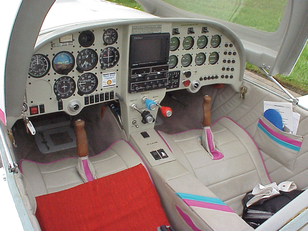 Lancair 320 D-EAZW