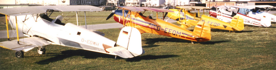Bücker in Aufstellung für den Film "Panische Zeiten" 1980 - hier klicken für volle Größe.