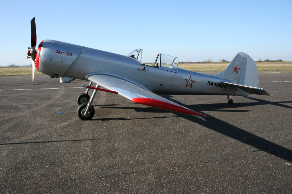Yak-50 - hier klicken !