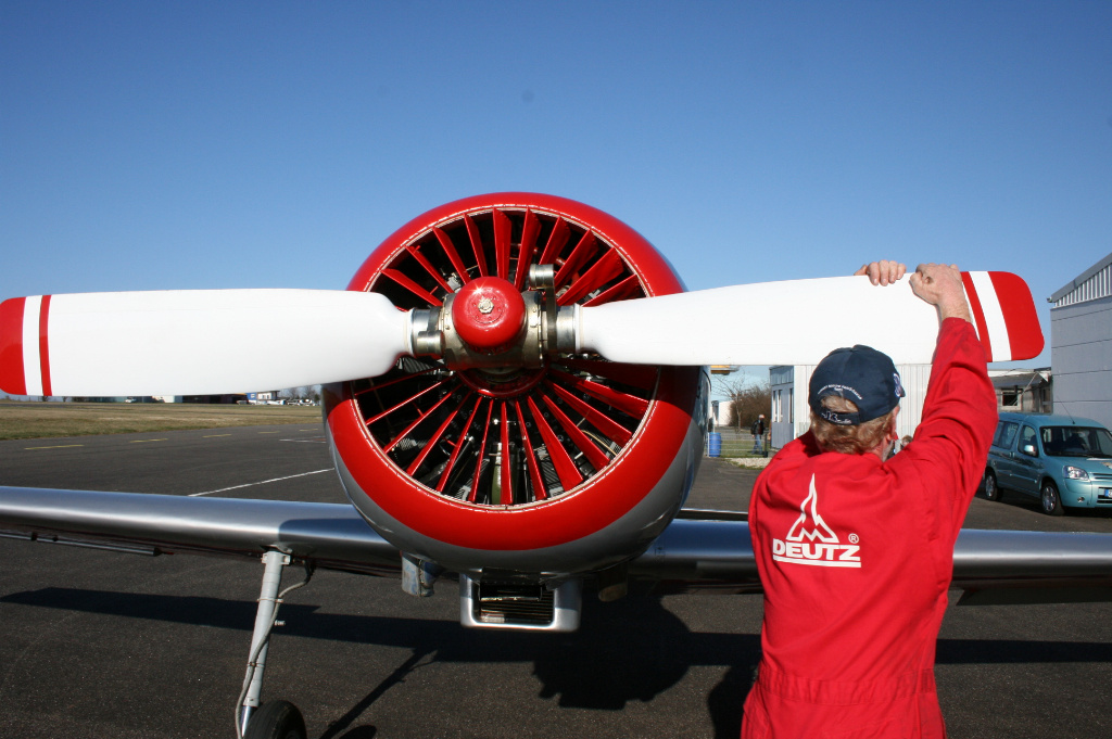 Yak-50