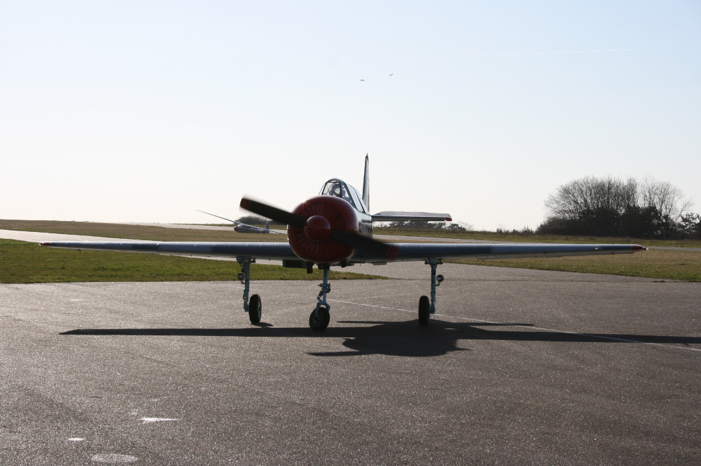 Yak-52