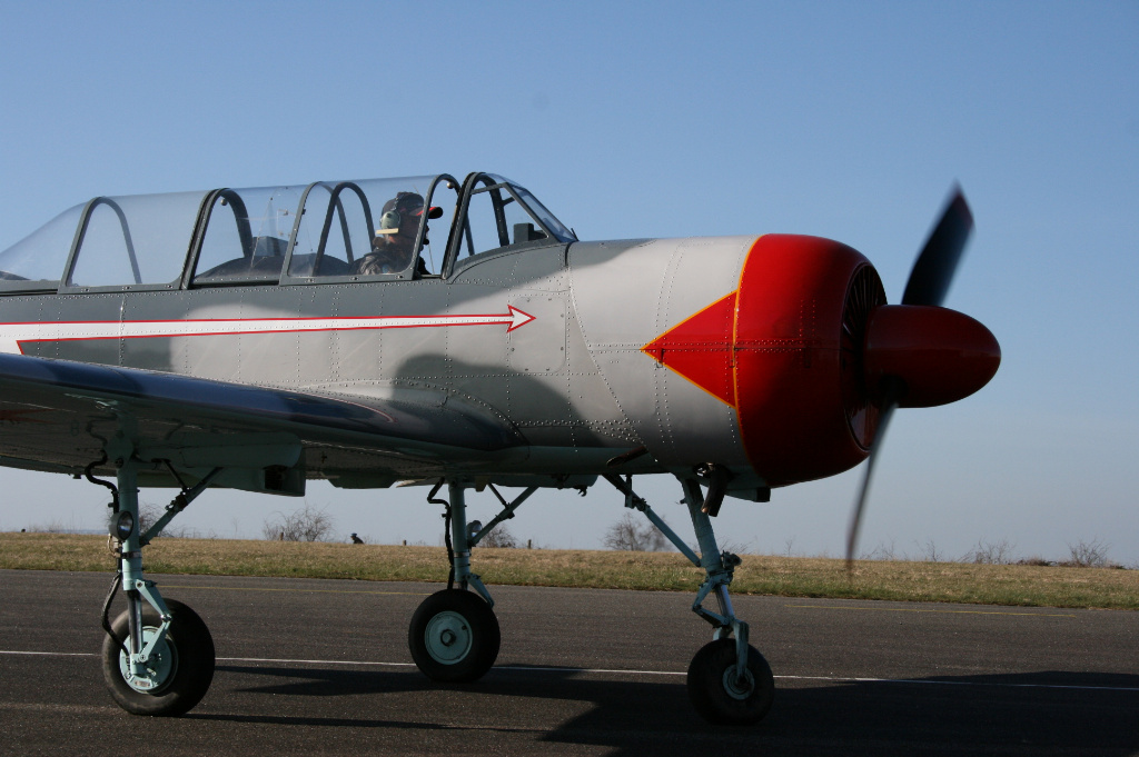 Yak-52