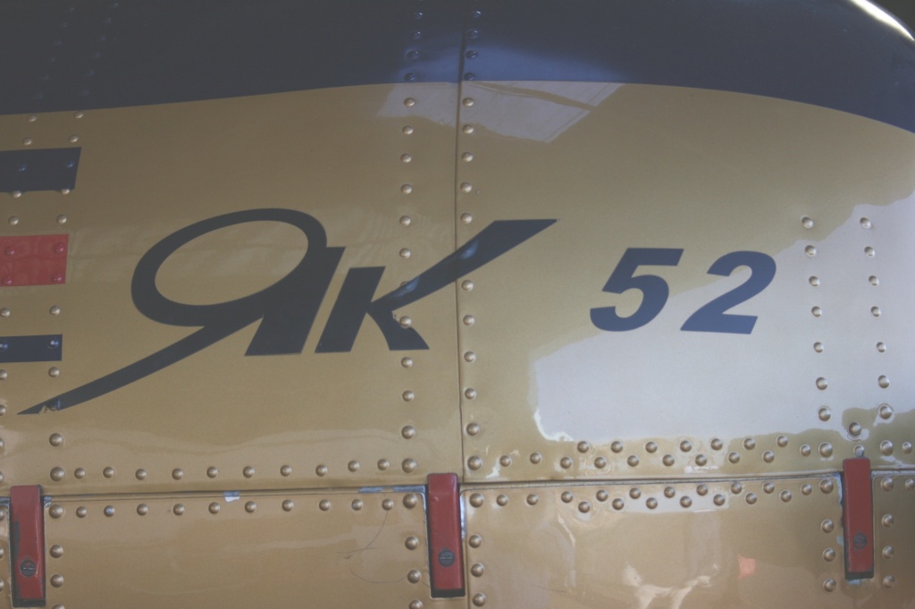 Yak-52