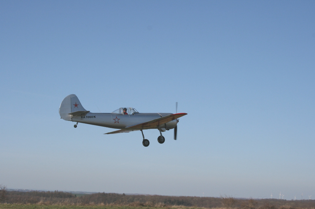 Yak-50