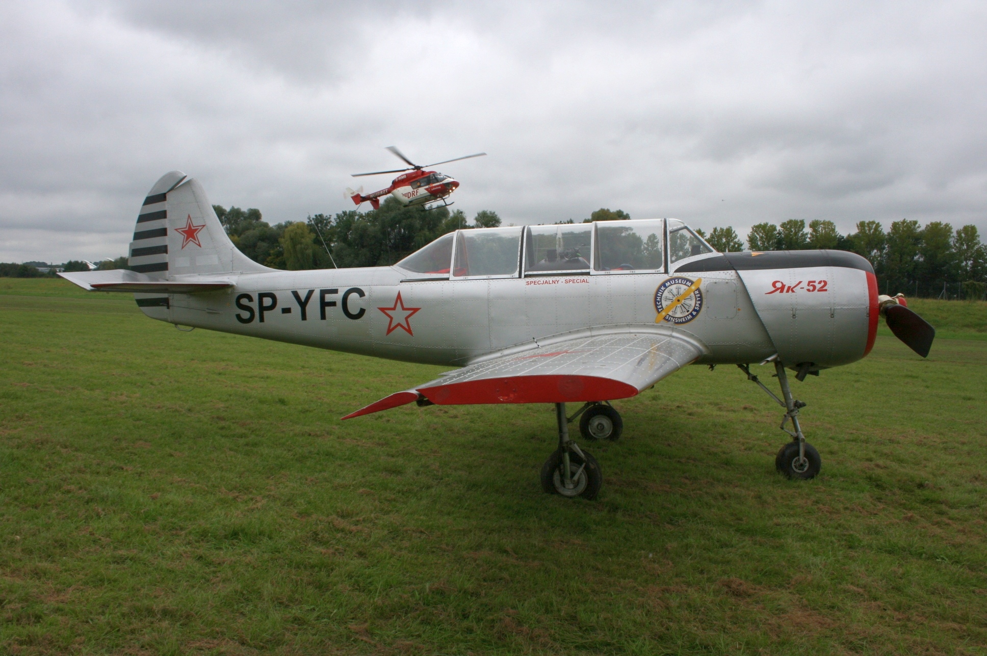 YAK-52