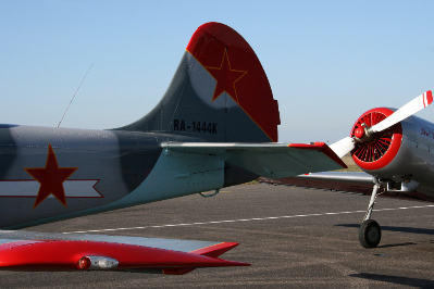 Yak-52 - hier klicken !