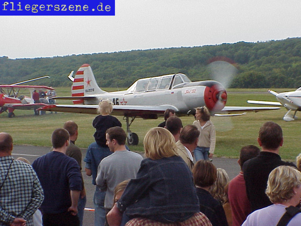 Yak-52