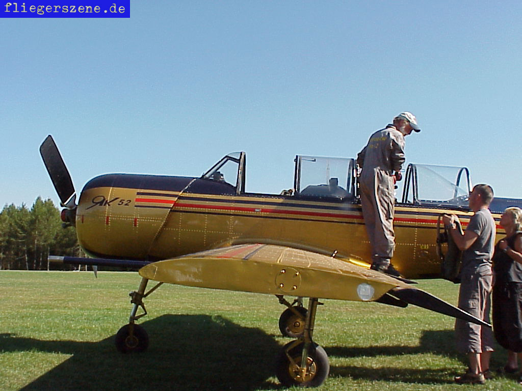 Yakovlev Yak-52